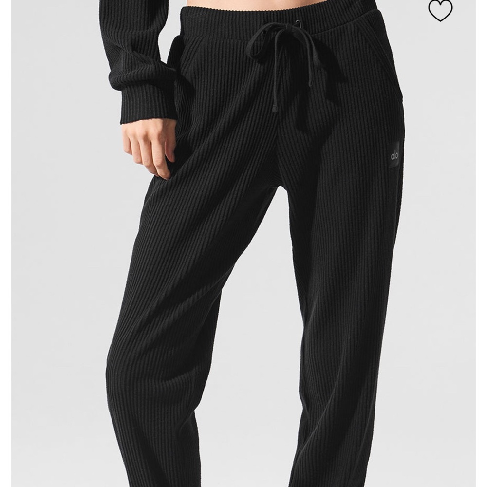 Alo Yoga Muse Sweatpants